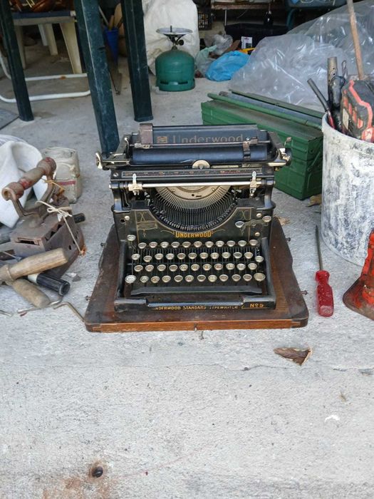 maquina de escrever  antiga