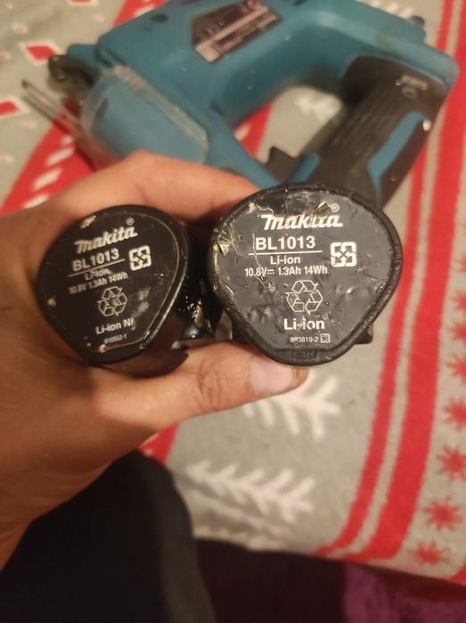 Продам лобзік Makita JV100D