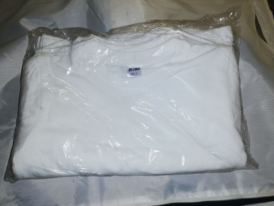 T-shirt criança branca T-4 - novas