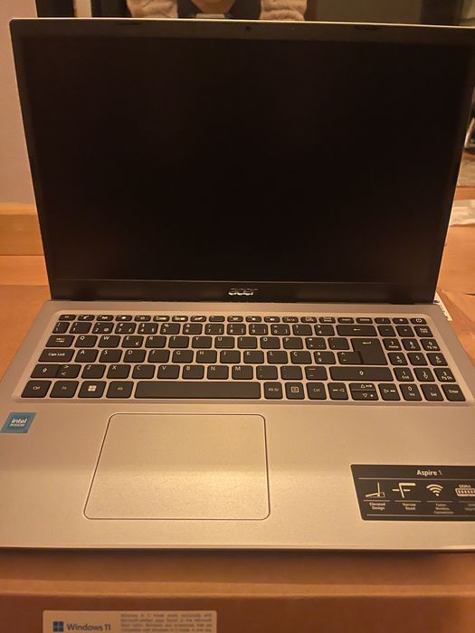 Computador Portátil ACER Aspire 1