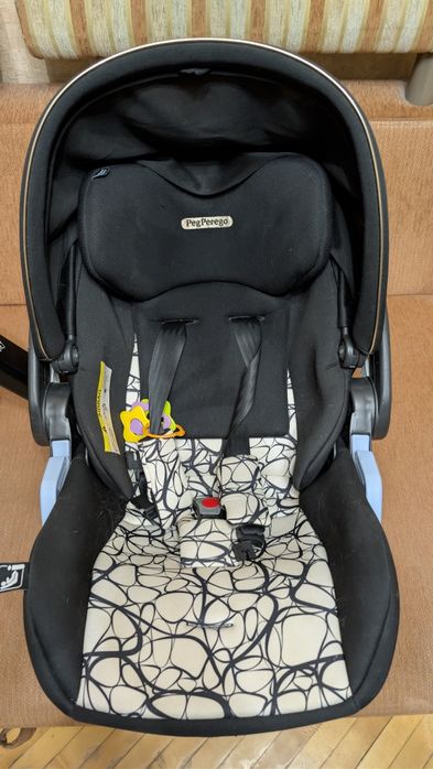 Автокрісло Peg Perego Primo Viaggio Lounge 0-13кг + Isofix база