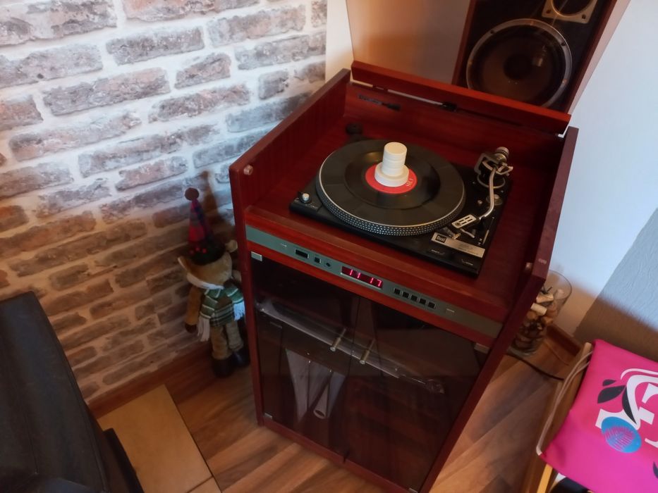 Szafka retro na winyle z gramofonem Dual 1239 A