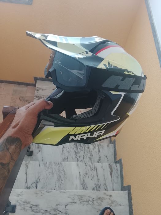 Vendo capacetes bem conservado