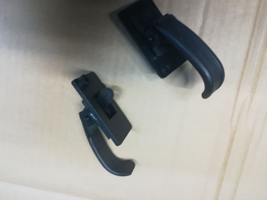 Fiat 126p klamki drzwi wewnętrzne nowe fabrycznie