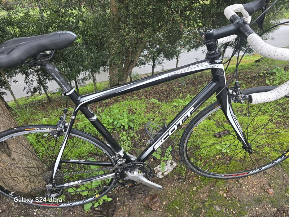 Scott de estrada L 10x2v com 105 e mavic