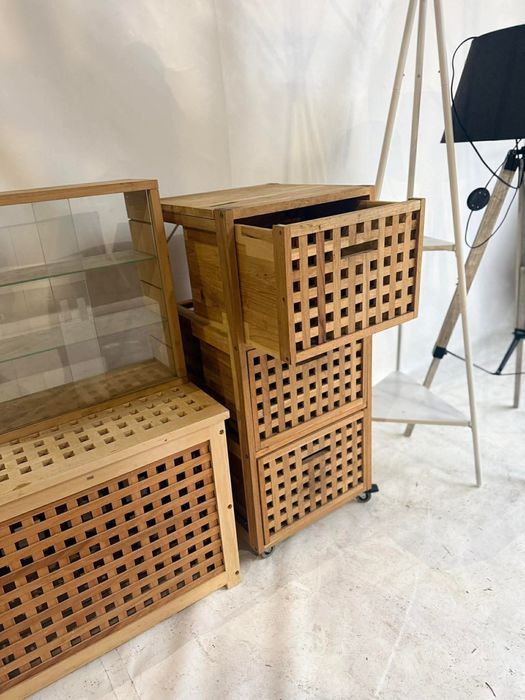 Komoda - rożne drobiazgi