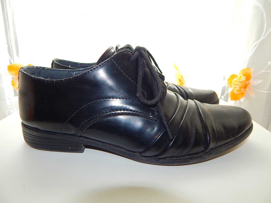 Lakierki, eleganckie półbuty r.36 komunia