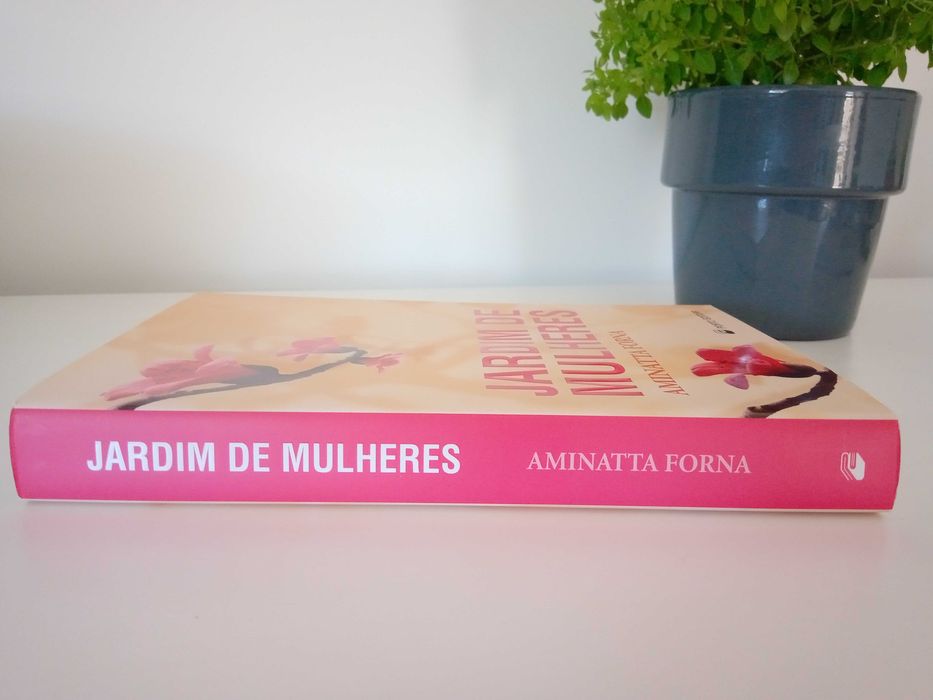Livro Jardim de mulheres, de Aminatta Forna
