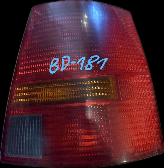 Lampa Tył Tylna Lampa prawa VW Volkswagen Golf 4 IV Bora Kombi Variant