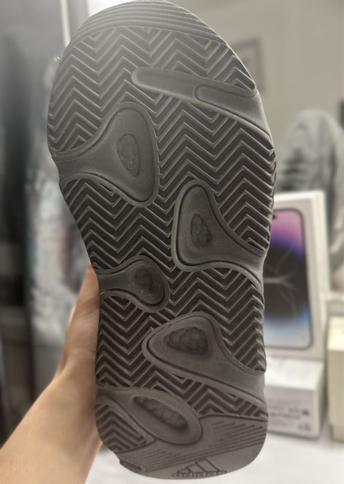 Adidas Yeezy Boost 700 v2 Static