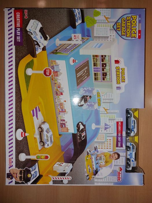 NEW ITEM – Police Garage (Includes Vehicles)