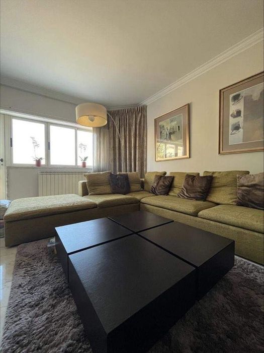 Mobília completa (sala de jantar e sala de estar)