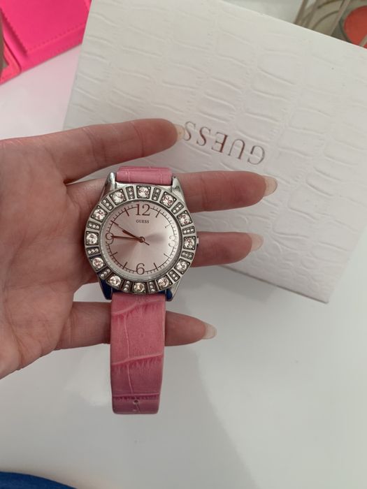часы Guess