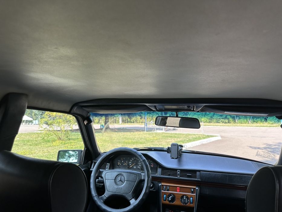 Mercedes-Benz w124
