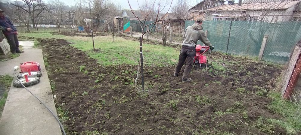 Культивация мотоблоком,уборка участка, дробление,обрезка деревьев