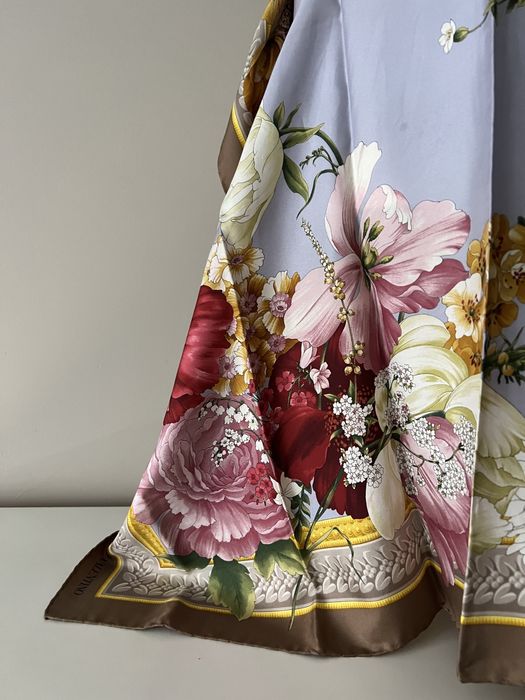 Lenço Valentino sem uso