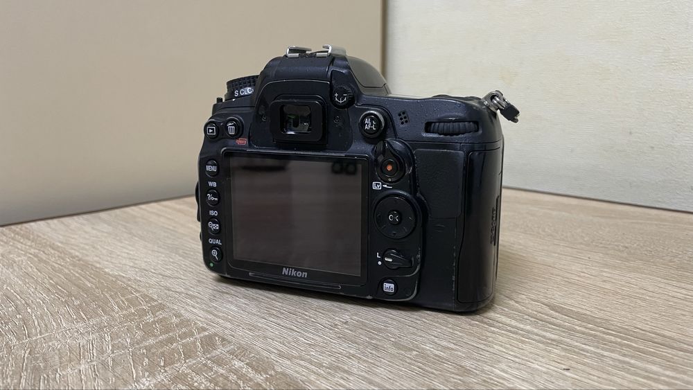 Nikon D7000 Body (На запчастини  або відновлення)