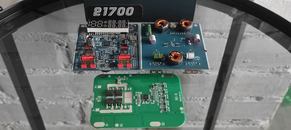 Плата 100w і BMS під 21700 для PowerBank  25в
