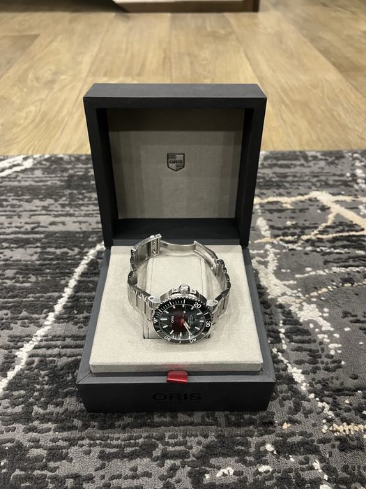 Годинник Oris Aquis Date «Як новий»