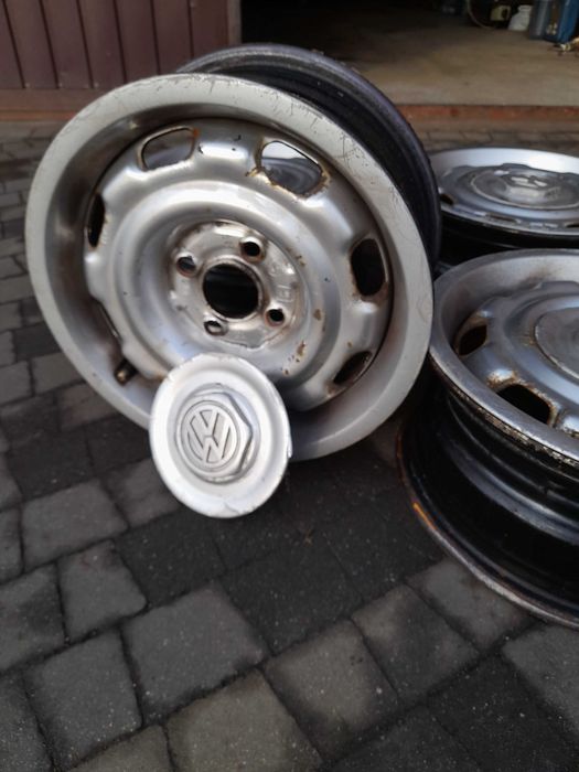 Sprzedam felgi stalowe 14cali Wv. Seat audi