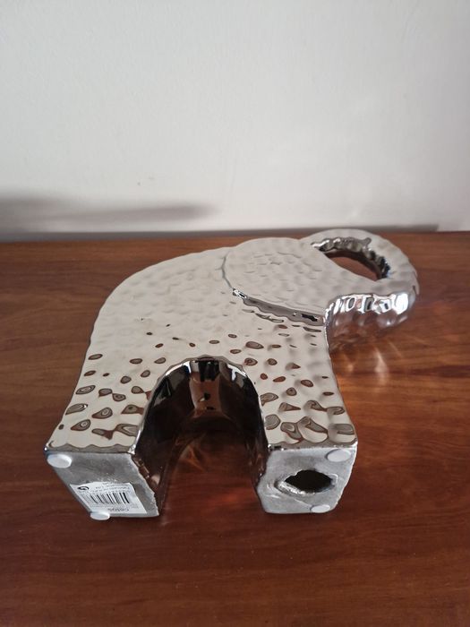Elefante decorativo em cerâmica - 22 cm de altura