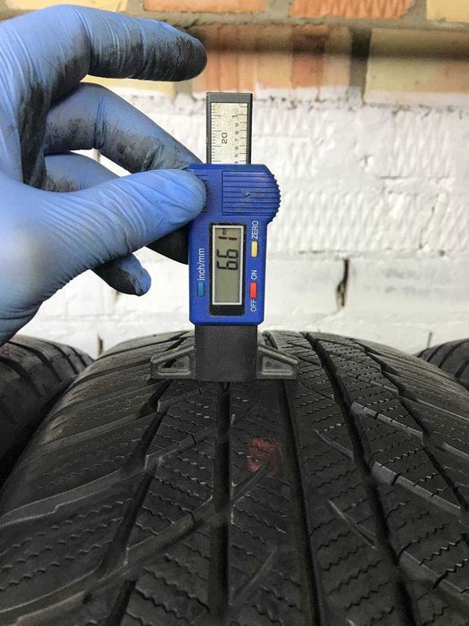 (8157) Зимові шини б/у 205/60 R17 Bridgestone Blizzak LM001