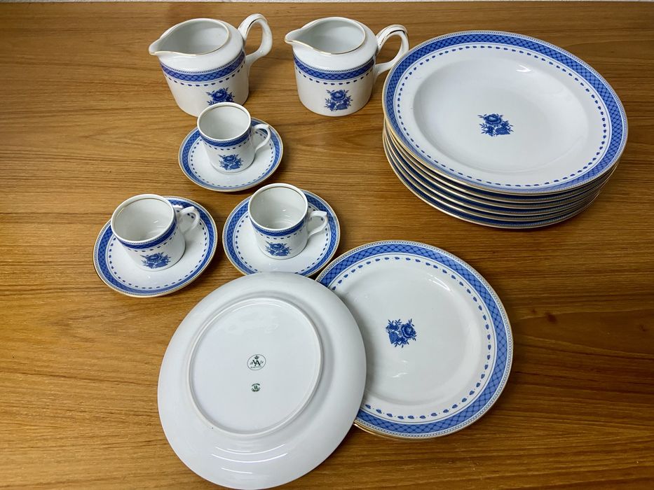 Peças soltas do serviço Cozinha Velha da Vista Alegre