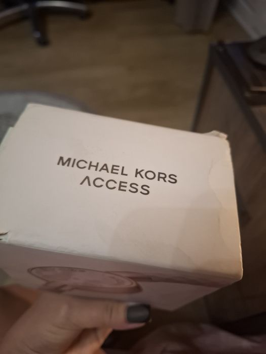 Фітнес браслет Michael Cors новий