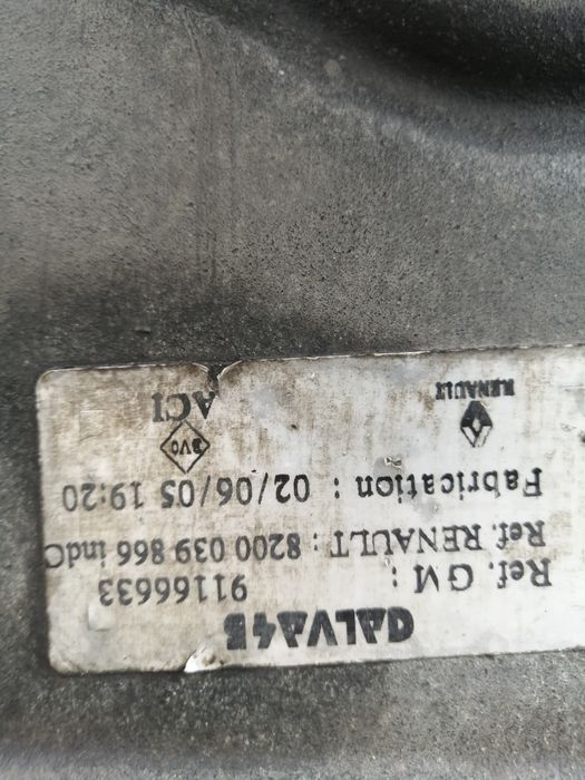 Продам подрамник на РЕНО ТРАФИК