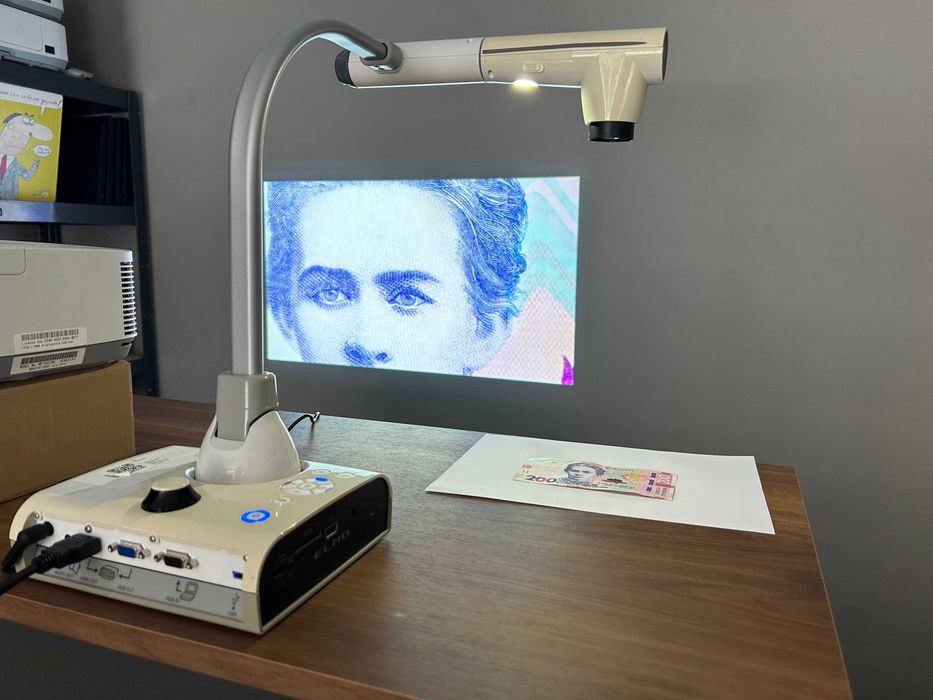 Документ-камера ELMO L-12i, спеціально для освітніх закладів