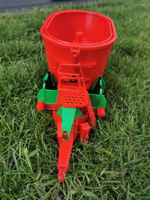 Paszowóz ,wóz paszowy Bruder Stautmann 1050