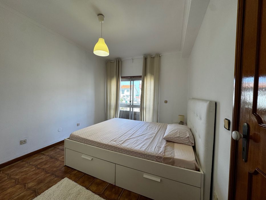 Quarto para Alugar / T3