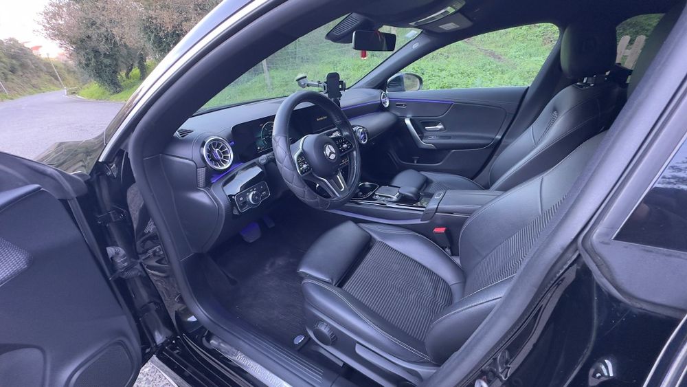 Mercedes Benz CLA 180