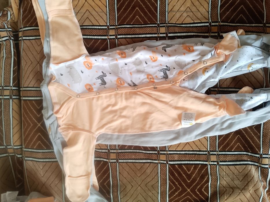 Продам речі з пакунку малюка