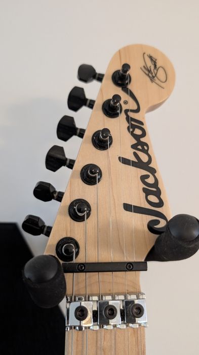 Gitara Jackson Adrian Smith SDX w bardzo bogatej konfiguracji