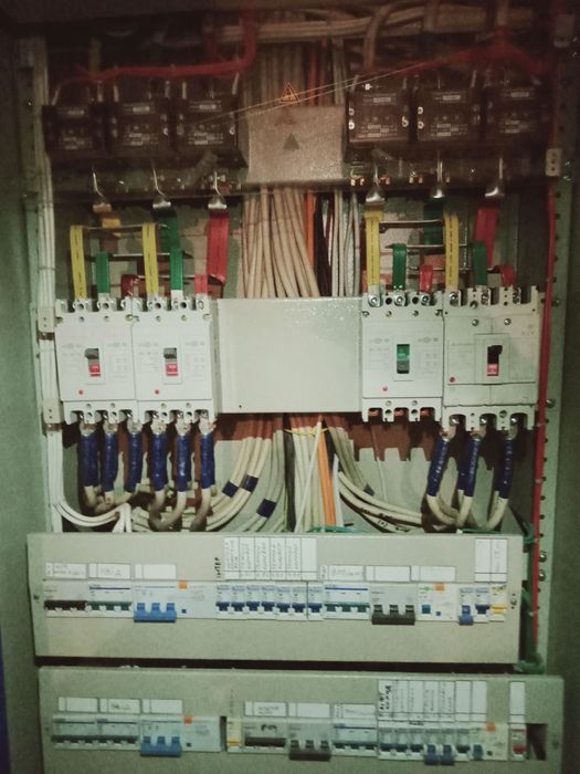 Послуги електрика.Електромонтаж