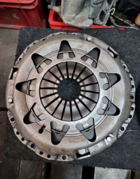 VW AUDI Docisk tarcza Sprzęgła LUK 1.6B BSE MPI BAD