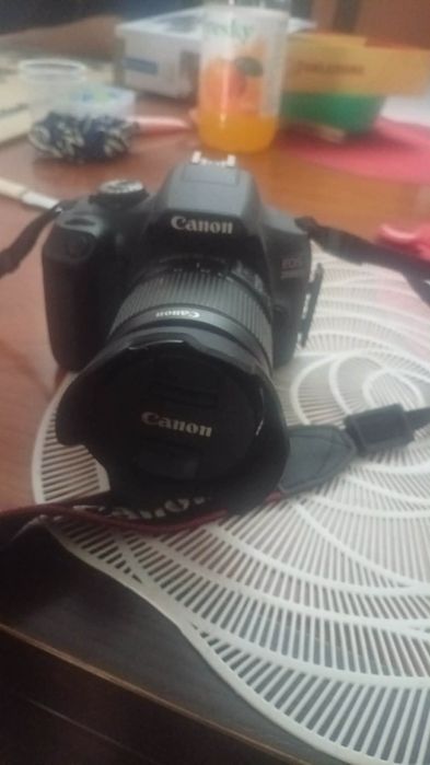Máquina Fotográfica Canon 2000d