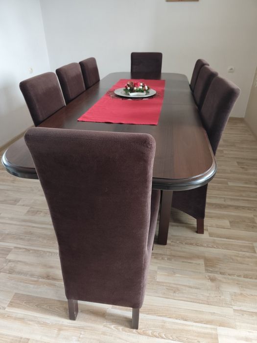 Stół z  8 krzesłami