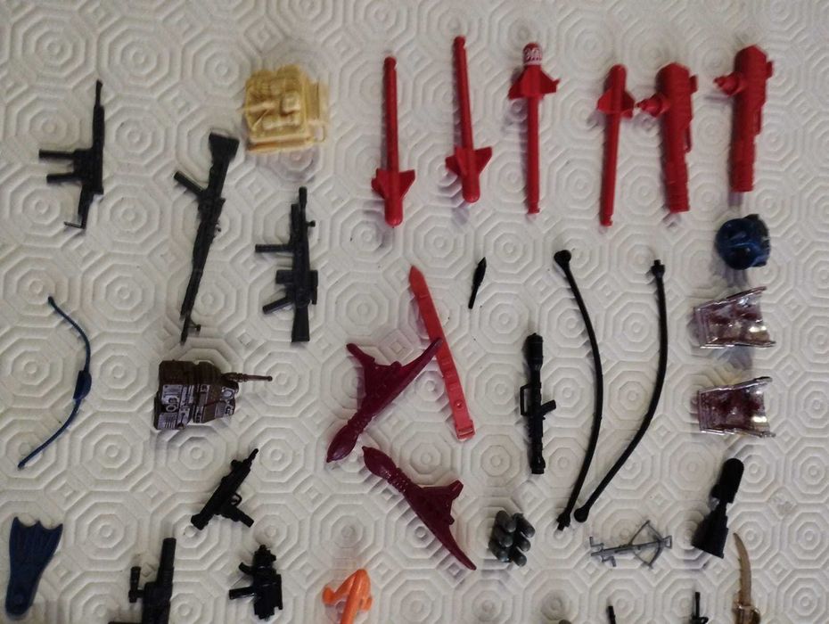 Lote Amas e Acessorios - gijoe - star wars - a-team - lanards - ect...