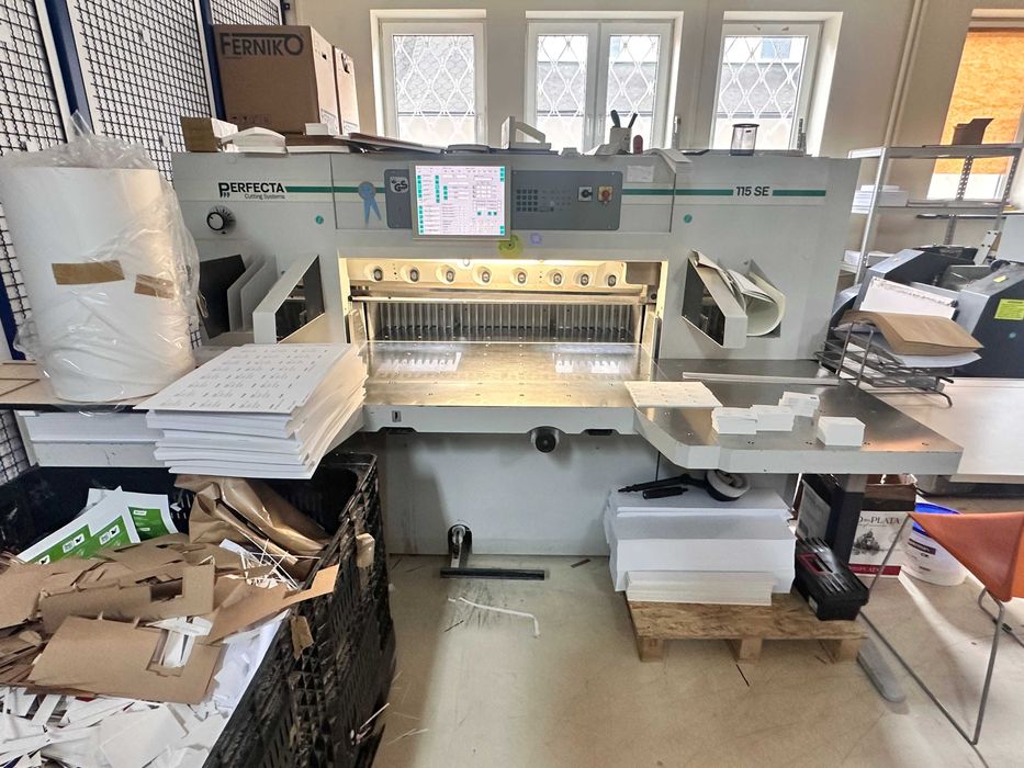 Gilotyna, krajarka do papieru PERFECTA 115 SE ROK 2015