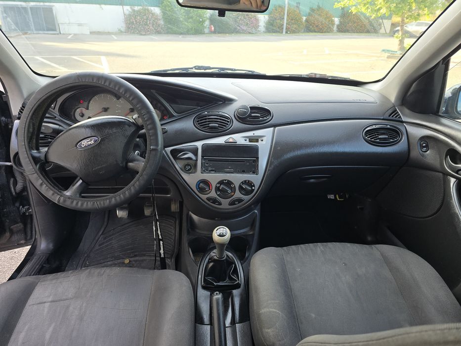 Ford Focus 1.4 gasolina ano 2003
