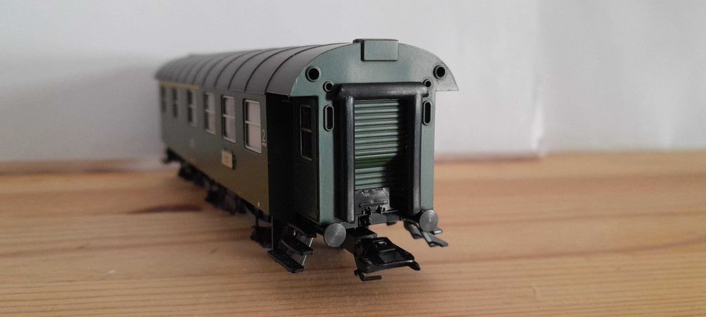 Carruagem de três eixos, mista 1ª/2ª classes-Marklin 4317-cx. original