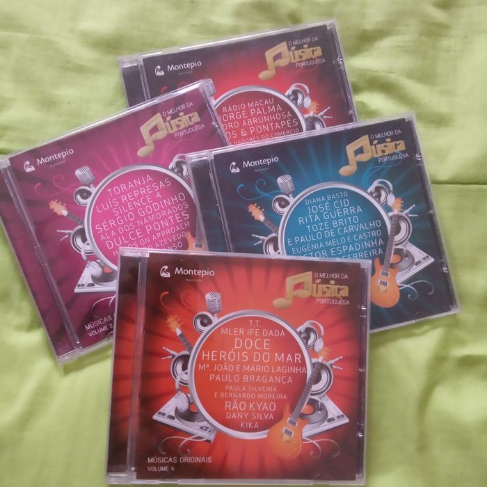 Lote de CD's de FADOS e outros