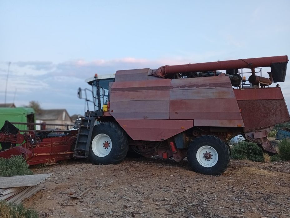 Комбайн Полесье КЗС1218