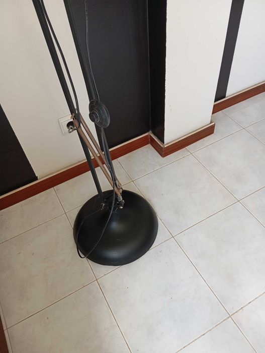 Candeeiro Pé Alto Aço