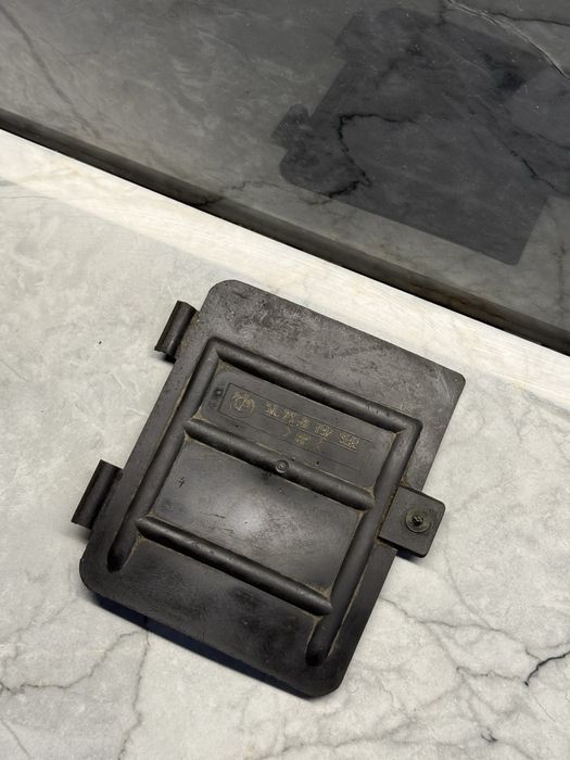 BMW E46 дорестайл М47 М43 лючок зливу масла в захист двигуна