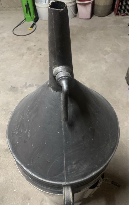 Funil de chapa restaurada