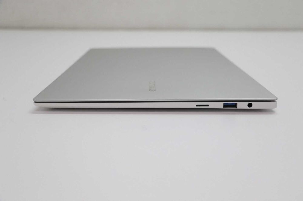 Samsung Galaxy Book Pro 15.6" FHD AMOLED 512GB SSD 16GB RAM i7-1165G7