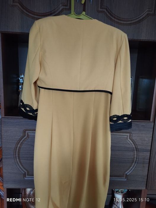 Костюм, плаття та жакет